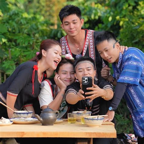 Gia Đình Haha hot vì không ồn ào