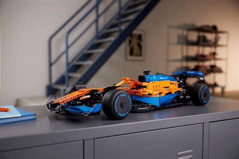 LEGO McLaren F1 Race Car Preview