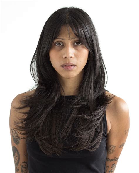 Experts are divided on the bold 2025 hairstyles female long hair 4