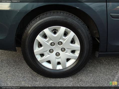 2005 Honda Odyssey Lx Wheel And Tire Photo 40402757