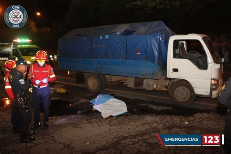 En Video Choque Y Ataque Armado Provoca Tr Nsito En Calzada Roosevelt