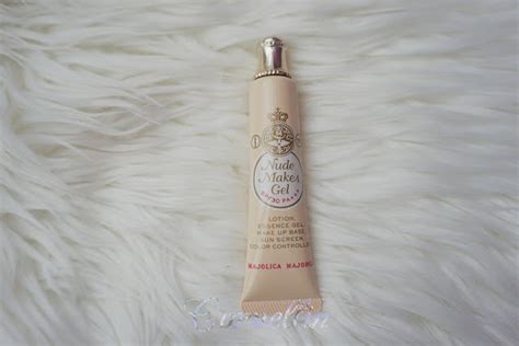 While You On Earth Majolica Majorca Nude Make Gel