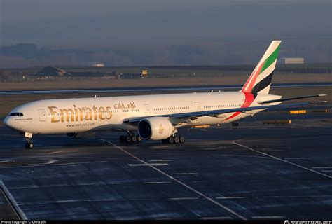 A Egm Emirates Boeing Her Photo By Chris Jilli Id