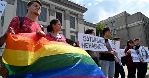 Russia Uccisa Attivista Lgbt La Propaganda Contro I Gay Non Conosce Limiti Il Fatto Quotidiano
