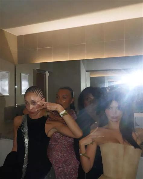 Emily Ratajkowski Sizzles As She Leaves Nothing To The Imagination In Teeny Thong Bikini Daily