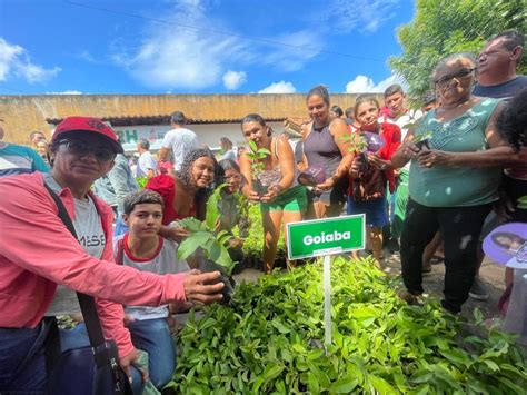 Ônibus Lilás da SEMPI e prefeitura de Castelo do Piauí unem forças para