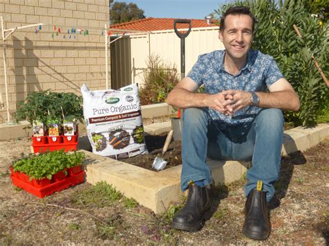 Scotts Australia Pure Organic Compost And Soil Improver Home In Wa