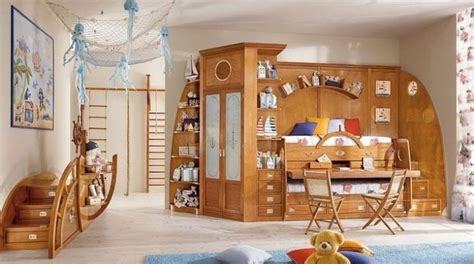 Детские шкафы: книжные пеналы, модели для книг, игрушек и вещей в комнату