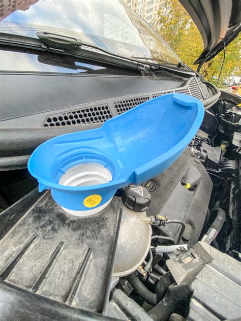 Силиконовая крышка для бачка омывателя с воронкой VAG 6V0955485 ...