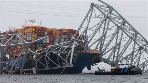 Baltimore Bridge Salvage Crews Begin Removing Containers From Cargo