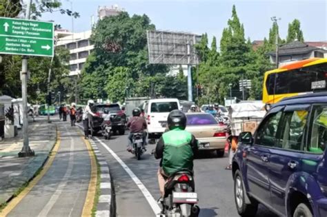 Alasan Bogor Disebut Kota Hujan Simak Jawabannya Di Sini