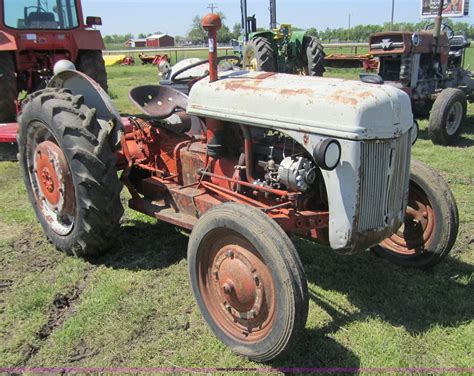 Ford 9N tractor in Vinita, OK | Item 3687 sold | Purple Wave