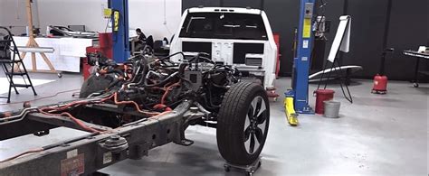 Munro Team Praises The Ford F 150 Lightning Chassis It S Built Tough But Simple Autoevolution