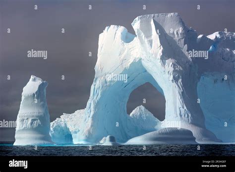 Formaciones De Icebergs Y Glaciares En La Antártida Fotografía De Stock Alamy