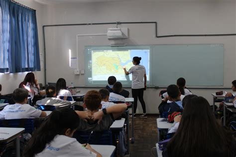 Escola De Educação Básica Professora Maria Amin Ghanem