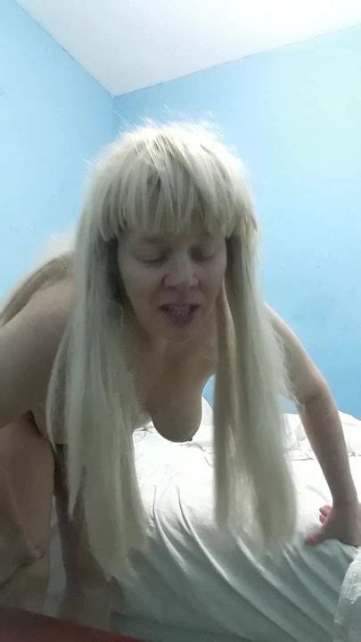 Sexy Brenda Justice Sings Philharmonic Orchestra Like A Pra Blonde Blonde Porn XHamster