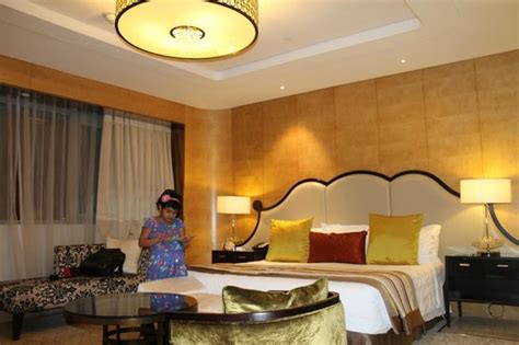 ITC Grand Chola Rooms