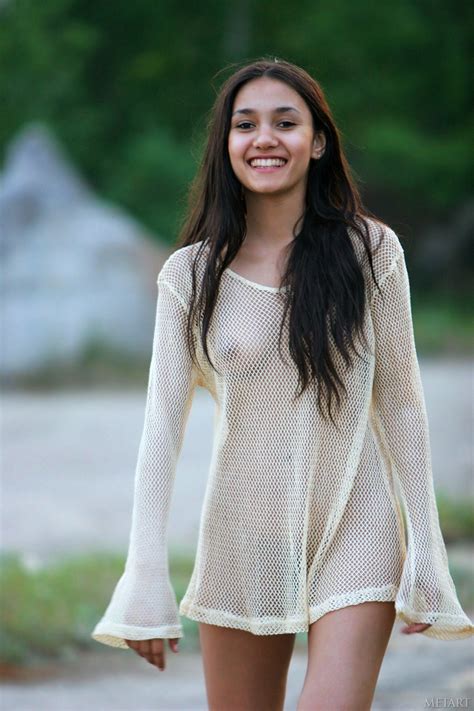 Glamorous Babe Lissa A Shows Her Slender Body While Completely Naked Outdoors CoedCherry