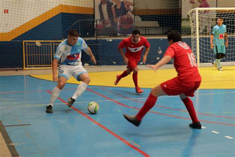 O Futsal É Considerado Um Esporte - Futsal: O Esporte que Transforma Habilidades e Vidas