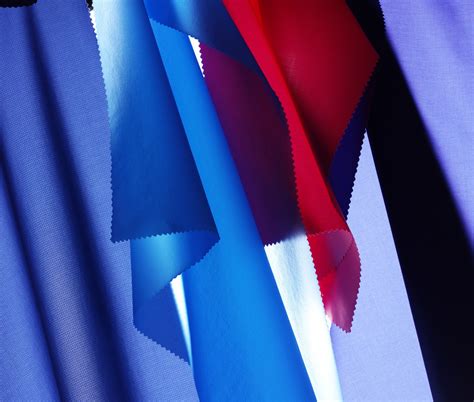 Dyntex puts its first functional textiles made of recycled car tyres on ...