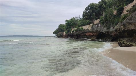 Airnya Bening Main Air Di Pantai Nirwana Baubau Youtube