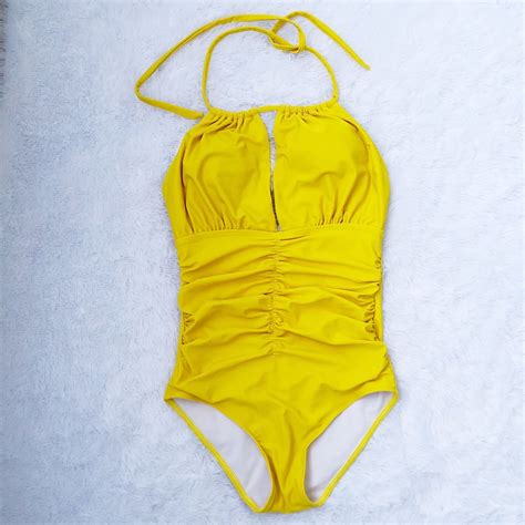 LEMON YELLOW BIKINI Olah Raga Baju Olahraga Di Carousell