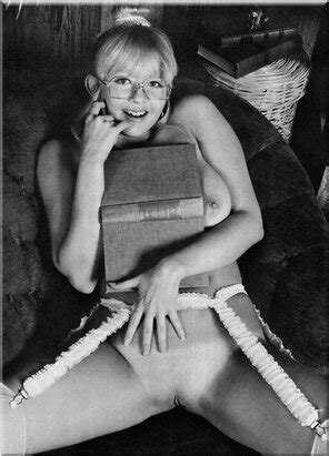 Retro Schlitze Blank Rasiert Porn Pic