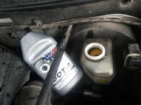 Замена тормозной жидкости киа спектра своими руками