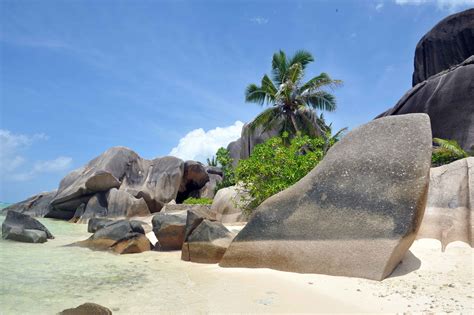 Filmy z plecaka » Seszele - wyspa LA DIGUE z 20 plażami na 10 km2