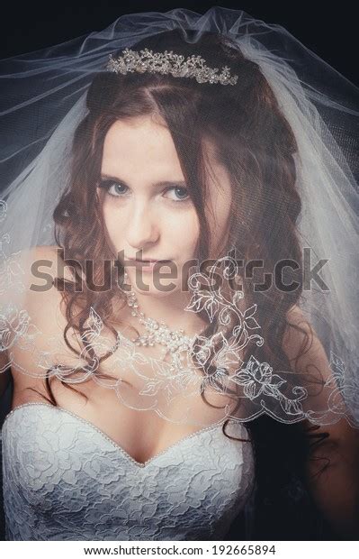 Beautiful Brunette Woman Sexy Lips Hairstyle Stock Photo 192665894 Shutterstock