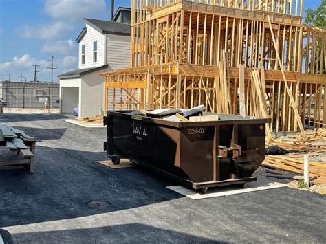 Why Dumpster Rental Services Are a Must-Have in Montreal Construction Projects 1