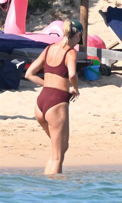 Frida Andersson In A Red Bikini On The Beach In Sardinia Celeb Donut