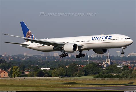 N U United Airlines Boeing Er Photo By Sebastian Zieschang