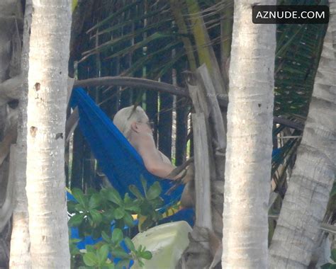 Lindsey Vonn Sexy Shows Off Her Hot Figure On The Beach In Tulum Aznude