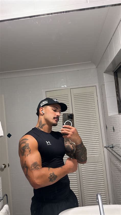 Seaton Reid (@seatonreid) • Instagram photos and videos