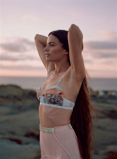 8 Hot Sexy Carlota Guerrero Bikini Pics