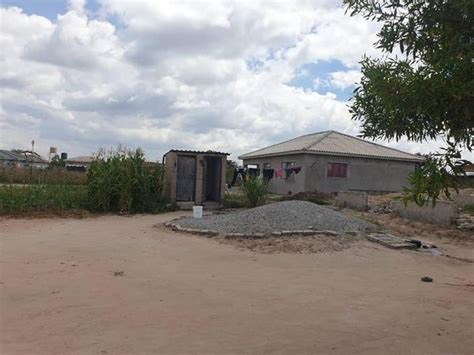 Ruwa Elizabeth Park Stand For Sale ShonaHome