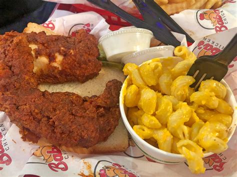 I Ate Hot Chicken And Mac N Cheese R Food