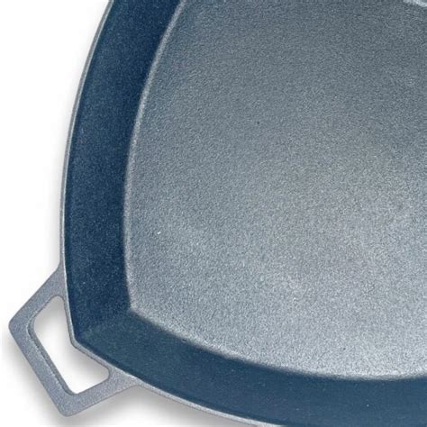 Bayou Classic 12 Inch Square Cast Iron Cooking Skillet Pan With Helper Handle 1 Piece Kroger