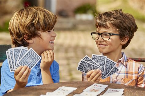 Os melhores jogos de cartas para crianças | Copag