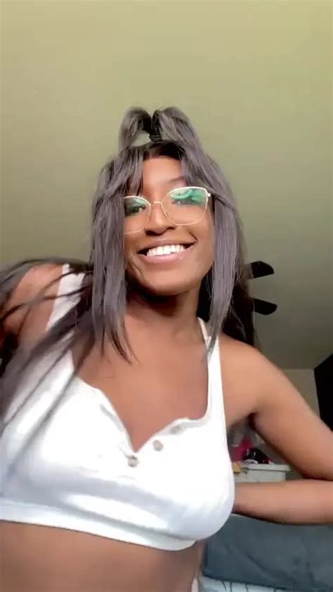 Im Looking For A Place To Put This Fat Ass If Your Face Available Scrolller