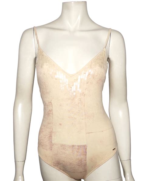 Depot Vente De Luxe En Ligne Christian Dior Maillot De Bain Occasion Et Jupe Pareo Nude