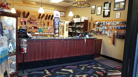 Home – Trio Shoe Service