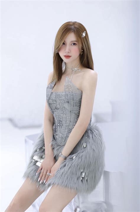 Cuộc sống sang chảnh của hội chị em hot girl Linh Rin