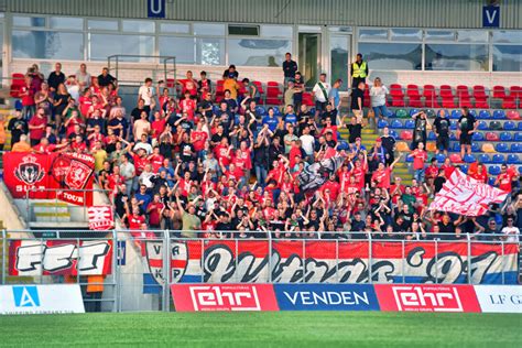 Fc Twente Fans Misdroegen Zich In Riga Waar Slaat Twentefans Nl