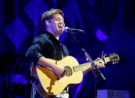 Hot Niall Horan Pictures PS Celebrity