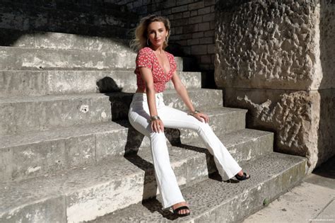 K Pula Cara Mell Blonde Girl Pose Trousers Blouse Rare Gallery Hd Wallpapers