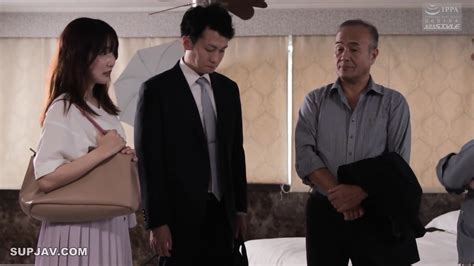 Rm My Wife Became A Nude Model In Front Of My Boss