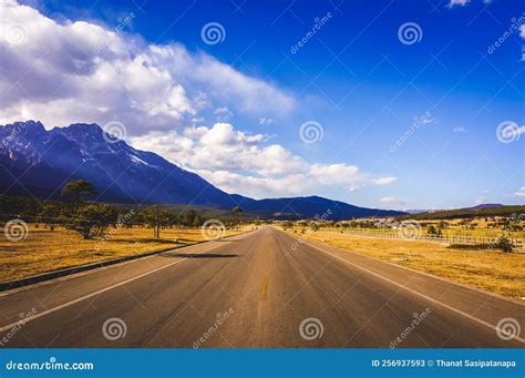 Small Road Without Car In Jade Dragon Snow Mountain Stock Image Image