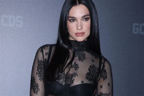 Dua Lipa kusi w zmysłowej naked dress Odsłoniła niemal wszystko Kobieta w INTERIA PL
